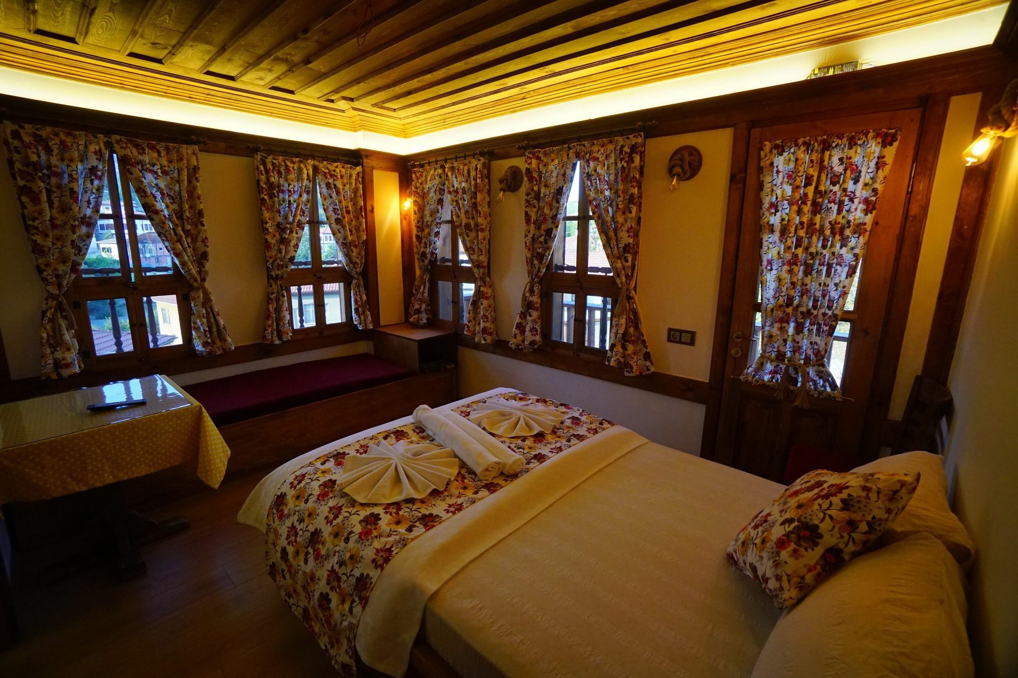 Yeni Konak Hotel Сафранболу Екстериор снимка